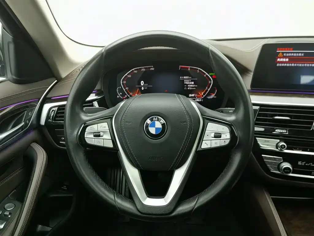 BMW 5 Series 2020 — фото 11