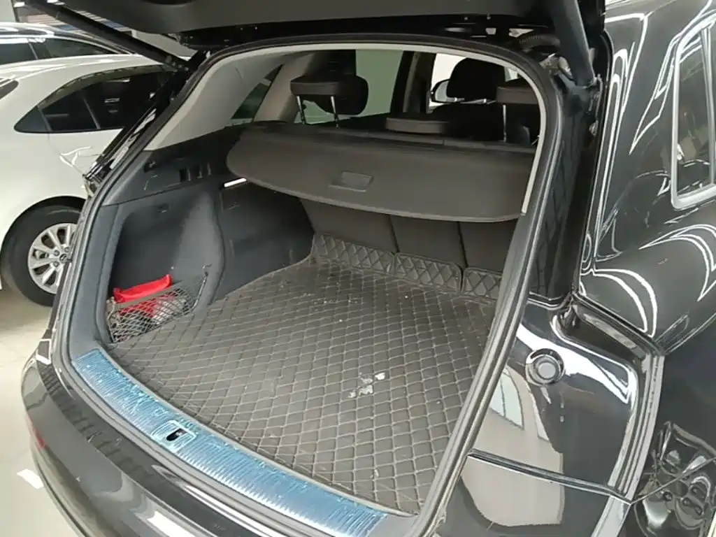 Audi Q5L 2022 — фото 19