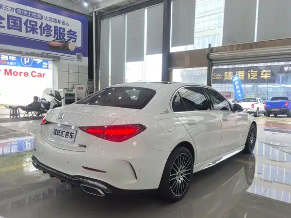 Mercedes-Benz C-Class 2024