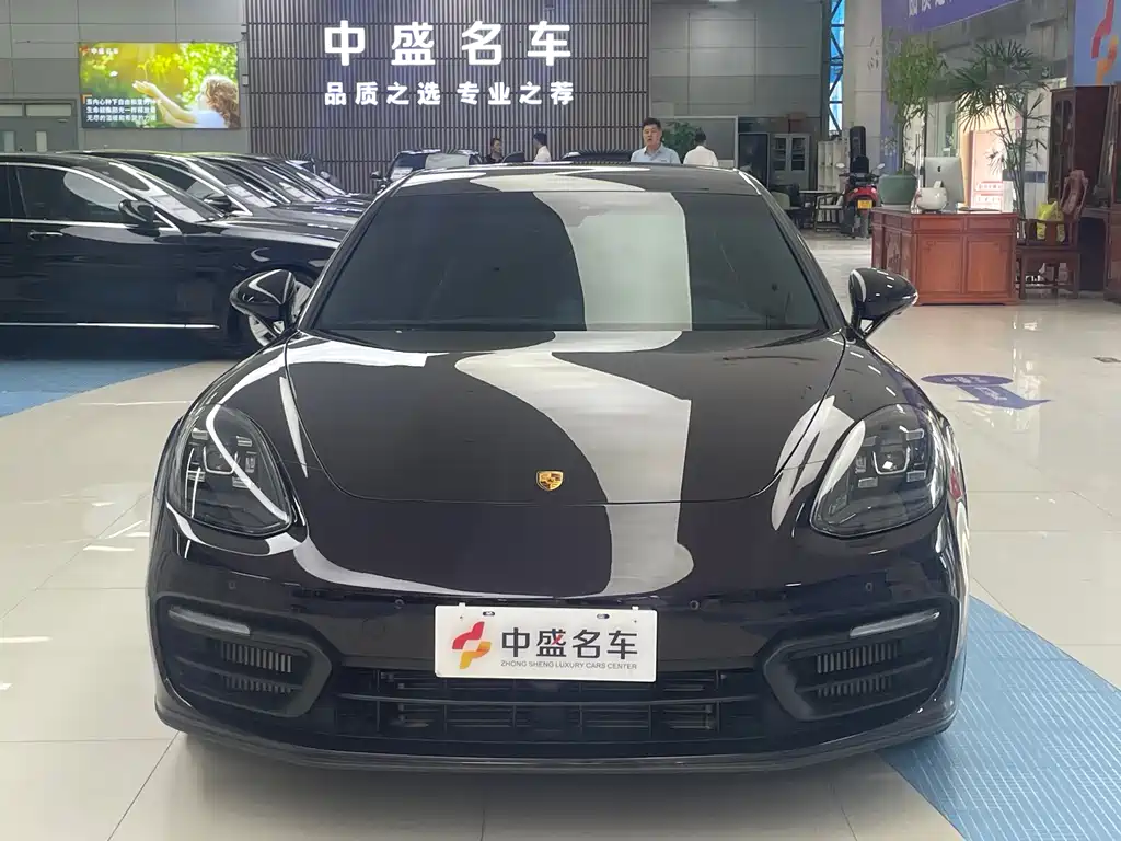 Porsche Panamera 2022