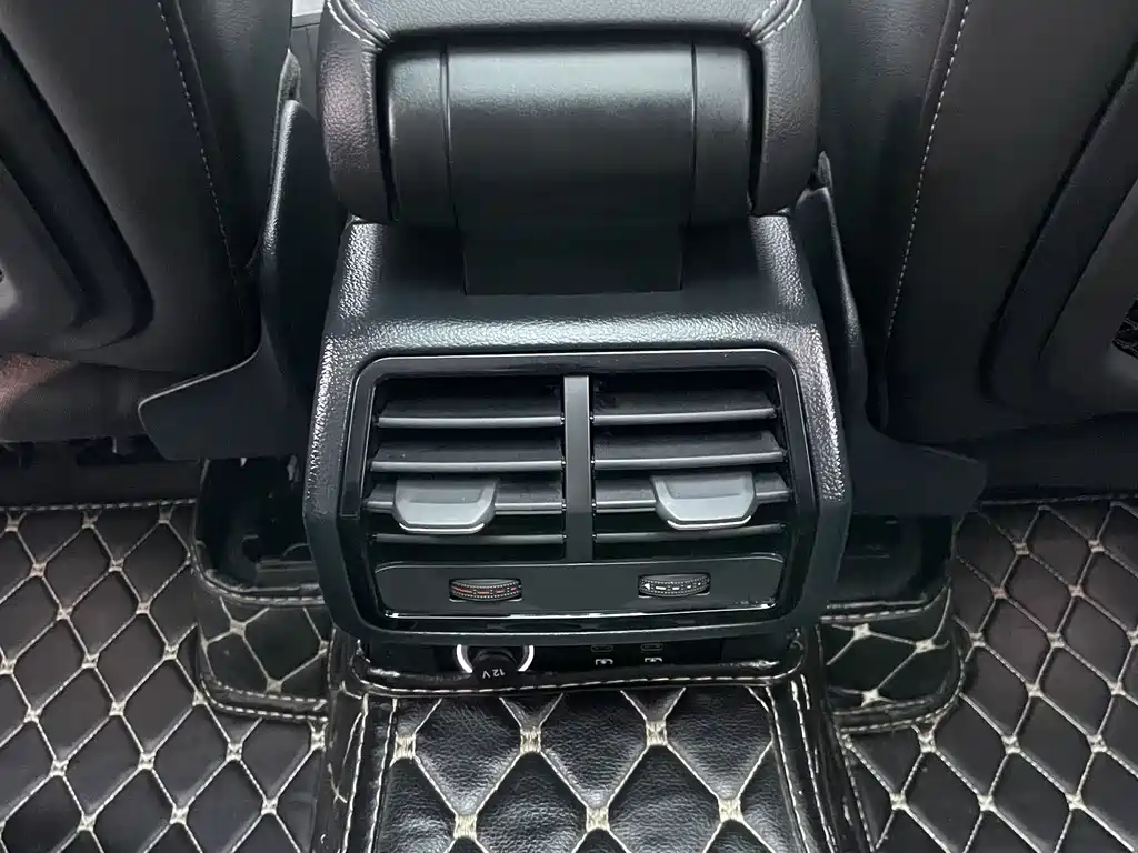 Audi Q3 2022 — фото 14