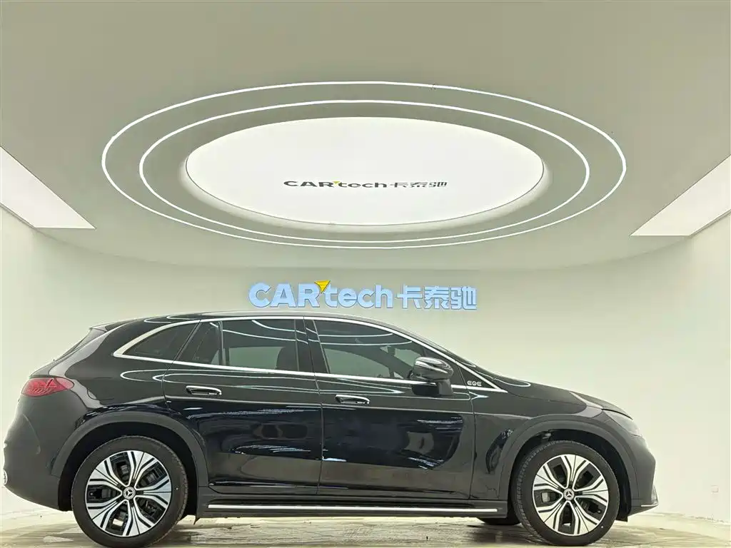 Mercedes-Benz EQE SUV 2026