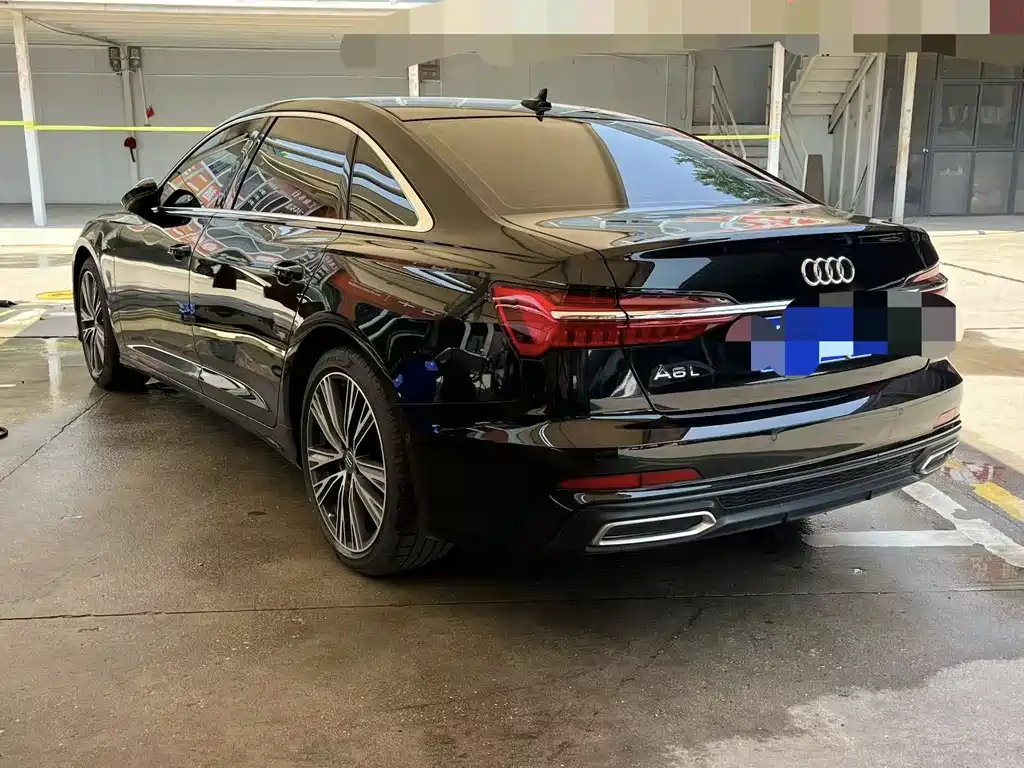 Audi A6L 2022