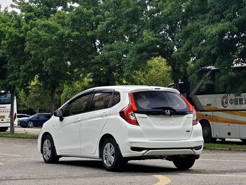 Honda Fit 2018 — фото 11