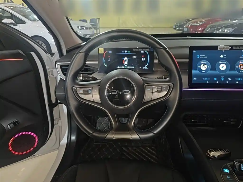 BYD Seal 05 DM-i 2025 — фото 11