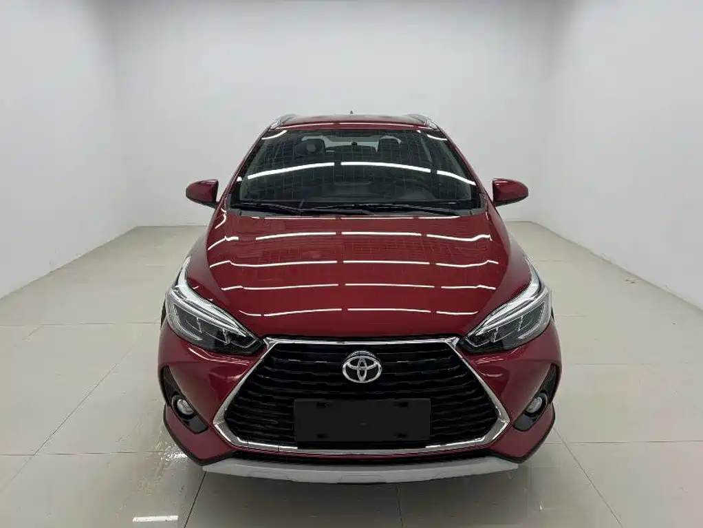 Toyota Yaris L 2022 — фото 2
