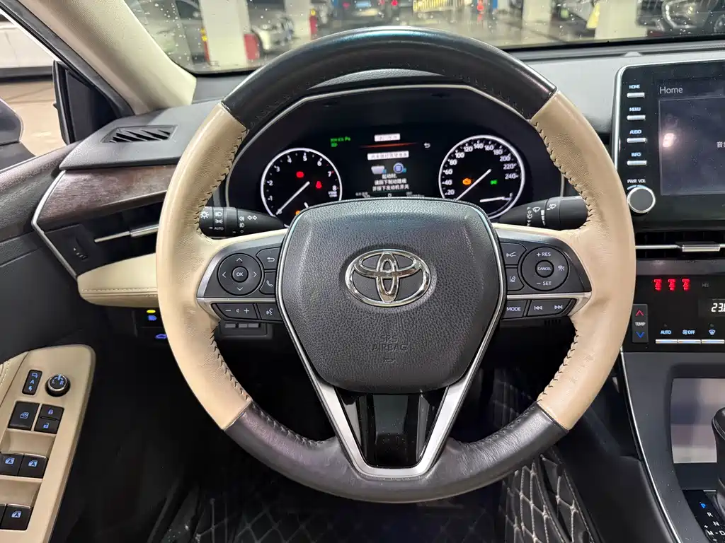 Toyota Avalon 2019 — фото 13