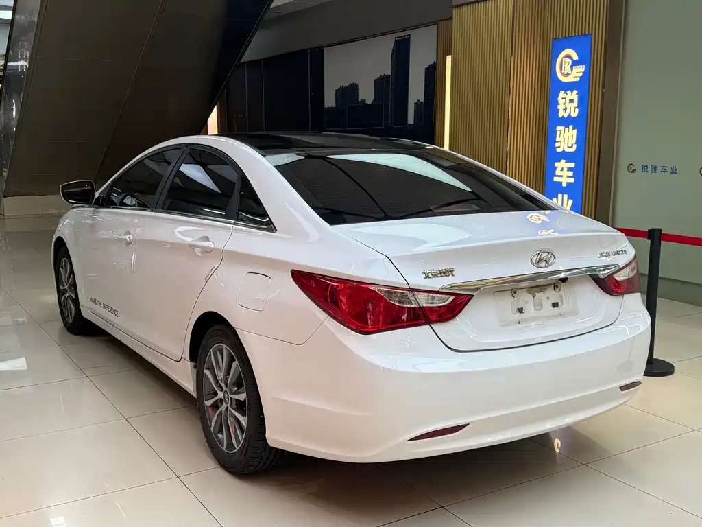 Hyundai Sonata 2016 — фото 10