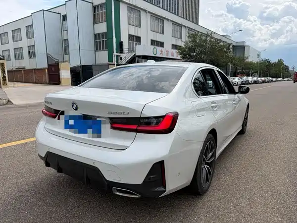 BMW 3 Series 2024