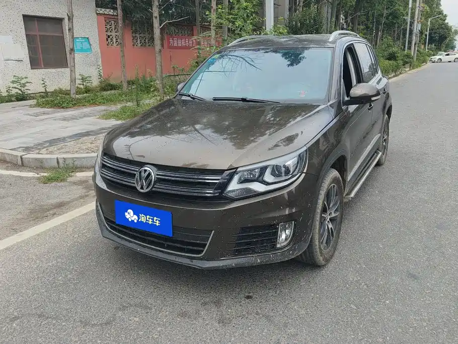 Volkswagen Tiguan 2015 — фото 1