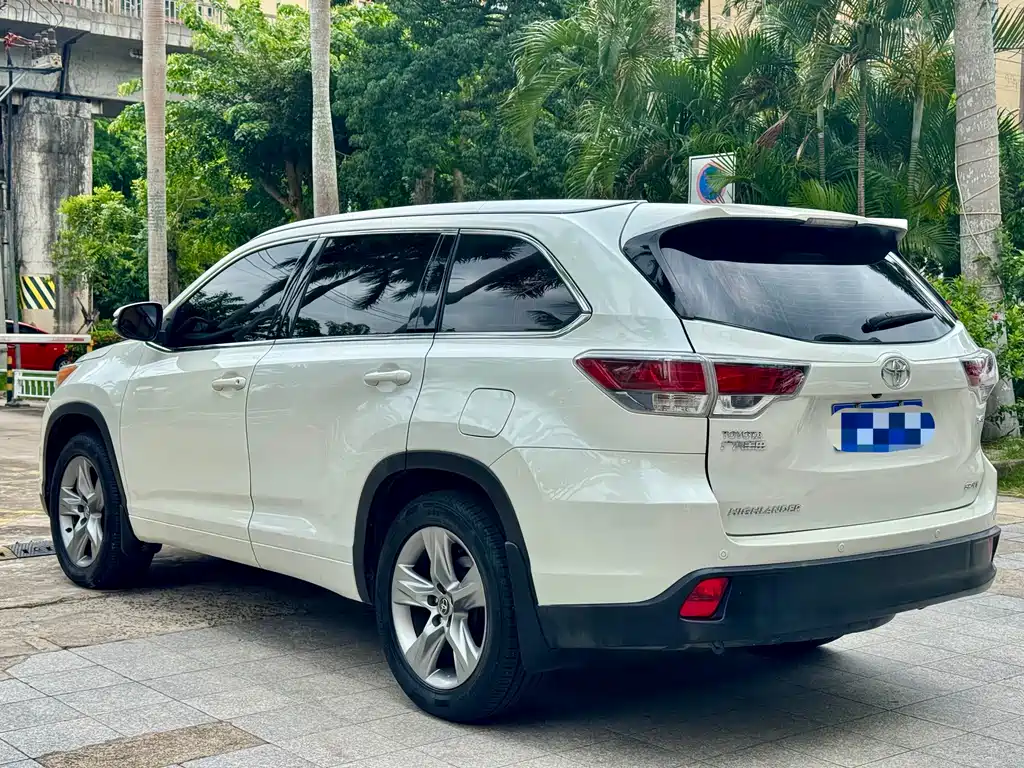 Toyota Highlander 2015 — фото 7