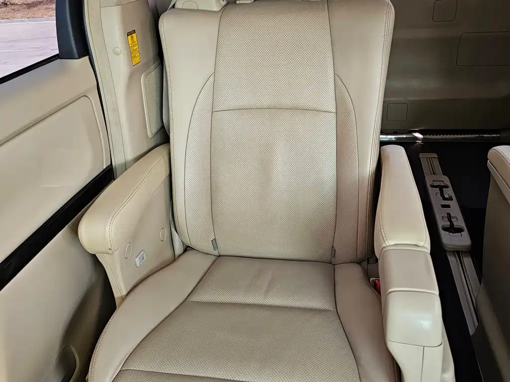 Toyota Alphard 2012 — фото 11