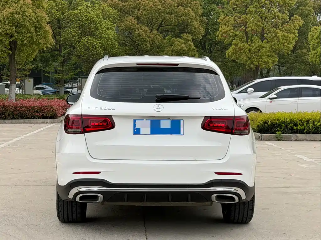 Mercedes-Benz GLC 2023