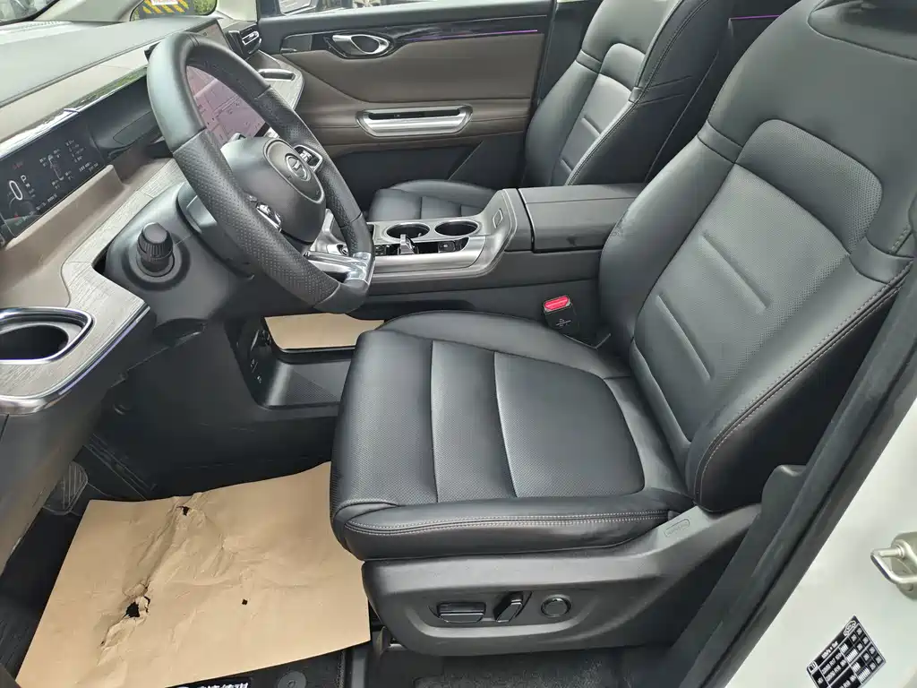 GAC Trumpchi E8 PHEV 2024 — фото 13