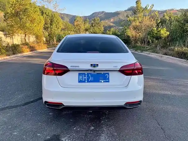 Geely Emgrand 2018