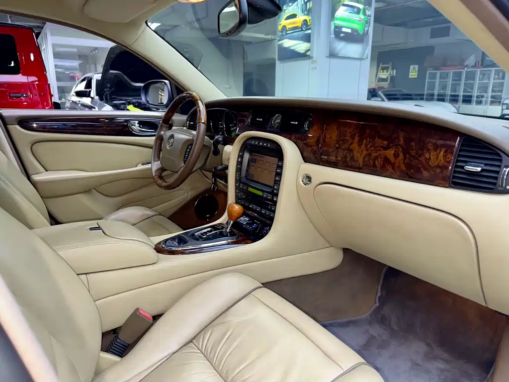Jaguar XJ 2006 — фото 21