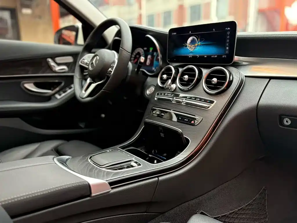 Mercedes-Benz C-Class 2019 — фото 9