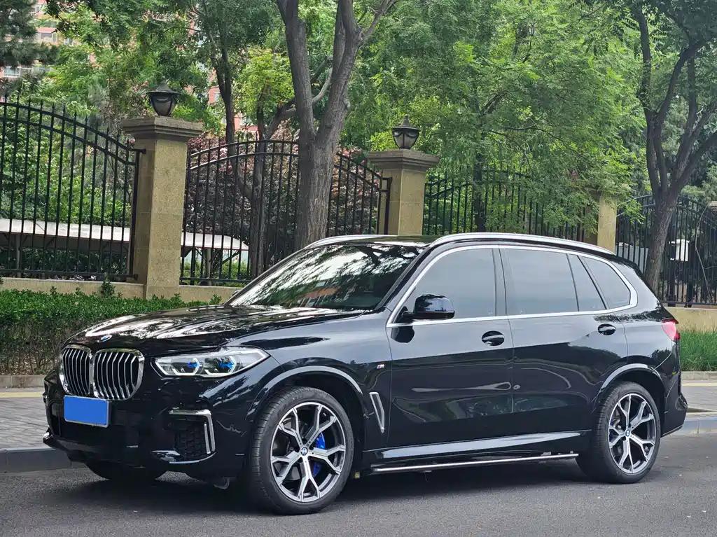 BMW X5 2023 — фото 1