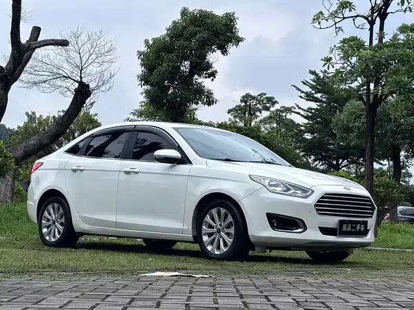 Ford Escort 2016