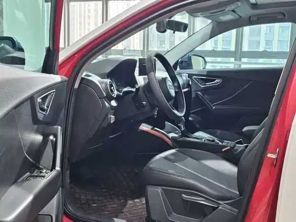 Audi Q2L 2018