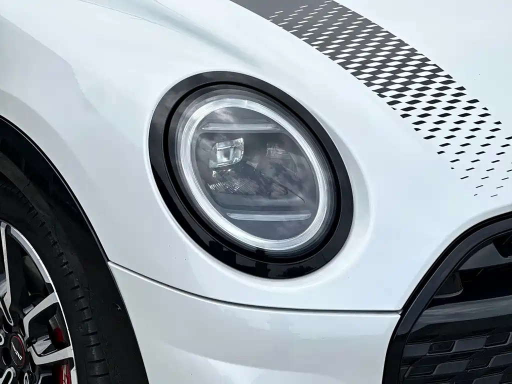 MINI JCW 2026 — фото 11