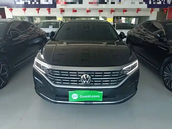 Volkswagen Passat 2025