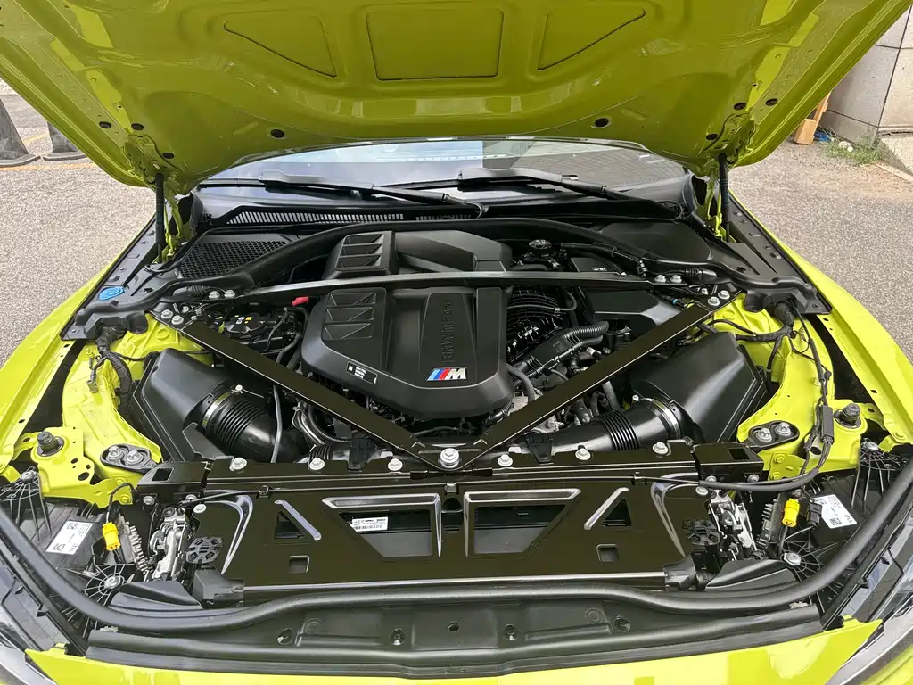 BMW M4 2025 — фото 18