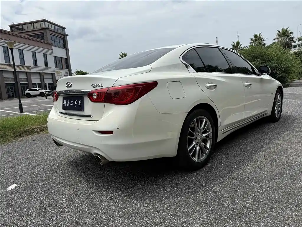 Infiniti Q50L 2016