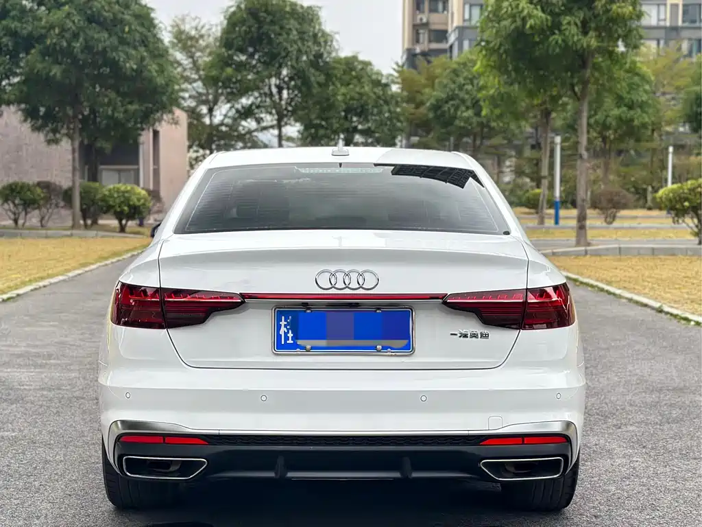Audi A4L 2021 — фото 6