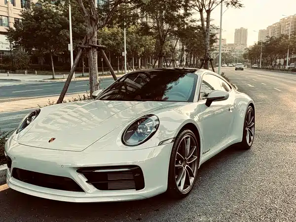 Porsche 911 2024
