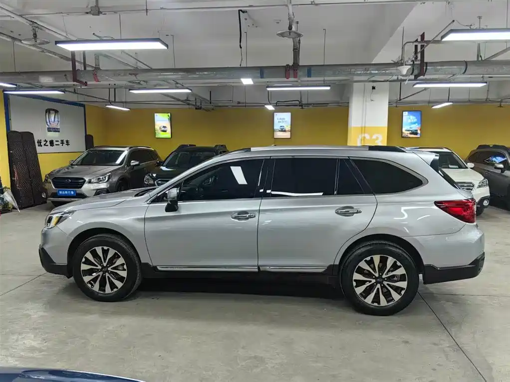 Subaru Outback 2018 — фото 4