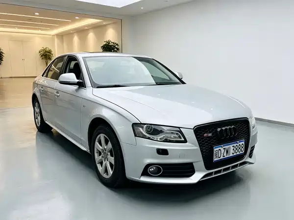 Audi A4L 2011