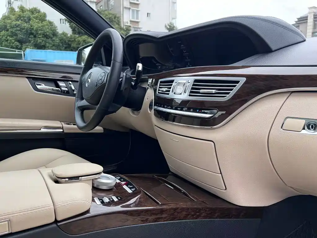 Mercedes-Benz S-Class 2011 — фото 16