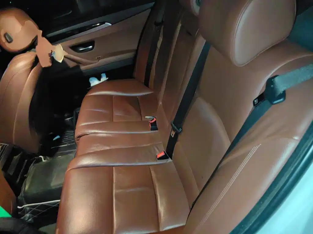 BMW 5 Series 2015 — фото 15