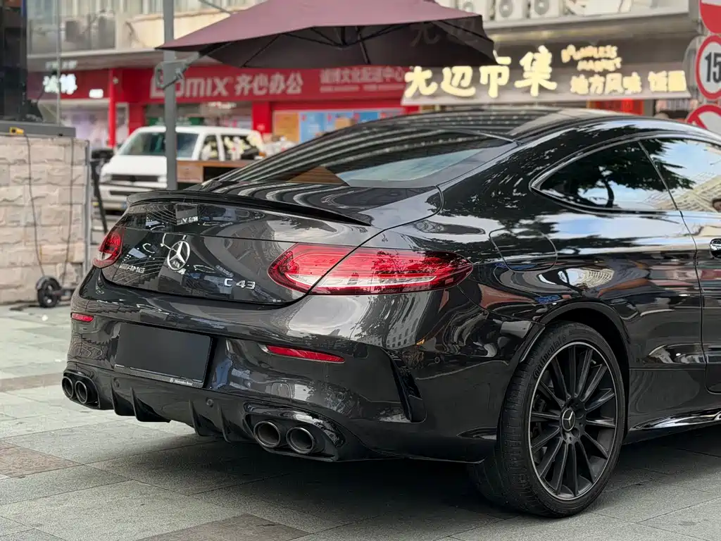 Mercedes-Benz C-Class AMG 2023 — фото 9
