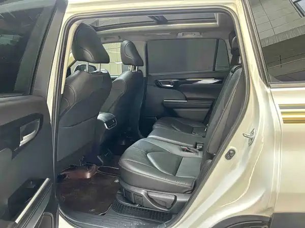Toyota Highlander 2024