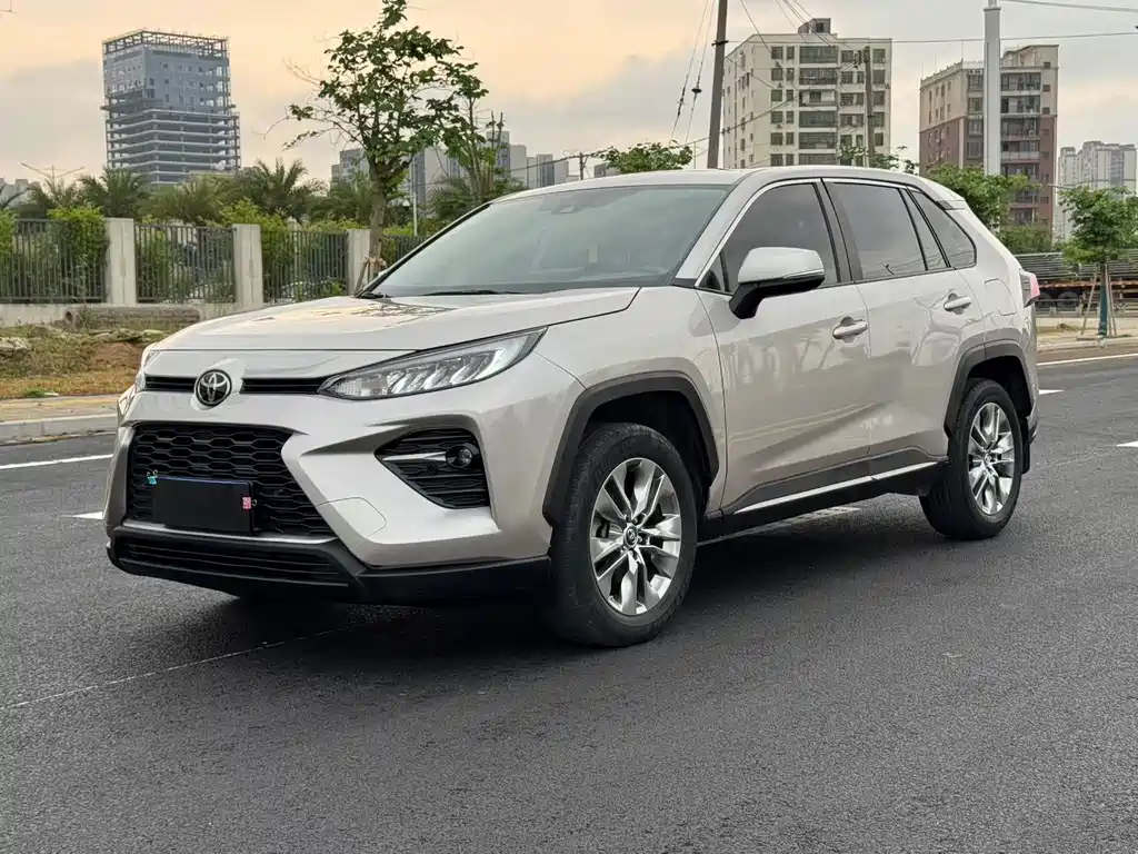 Toyota Wildlander 2021 — фото 1