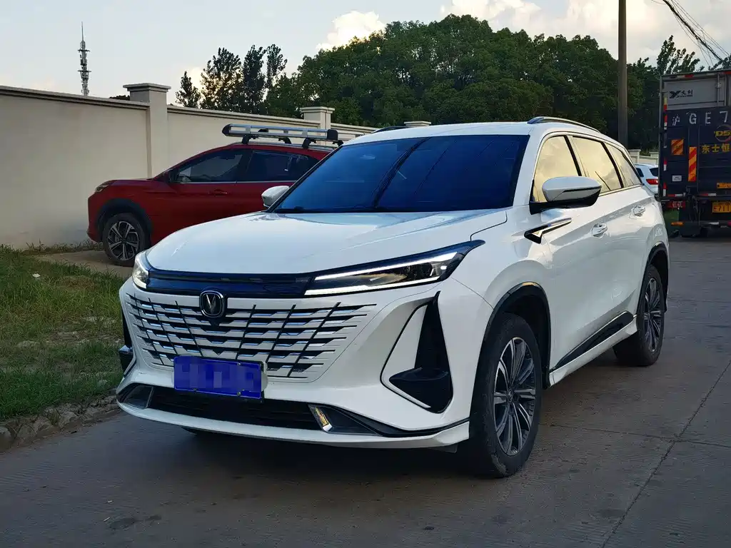 Changan CS75PLUS 2023 — фото 2