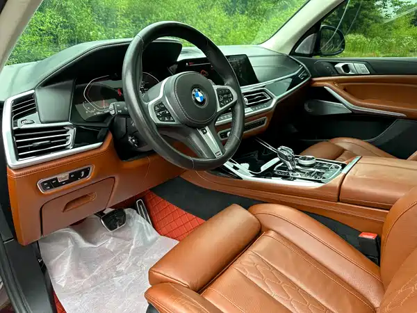 BMW X7 2021
