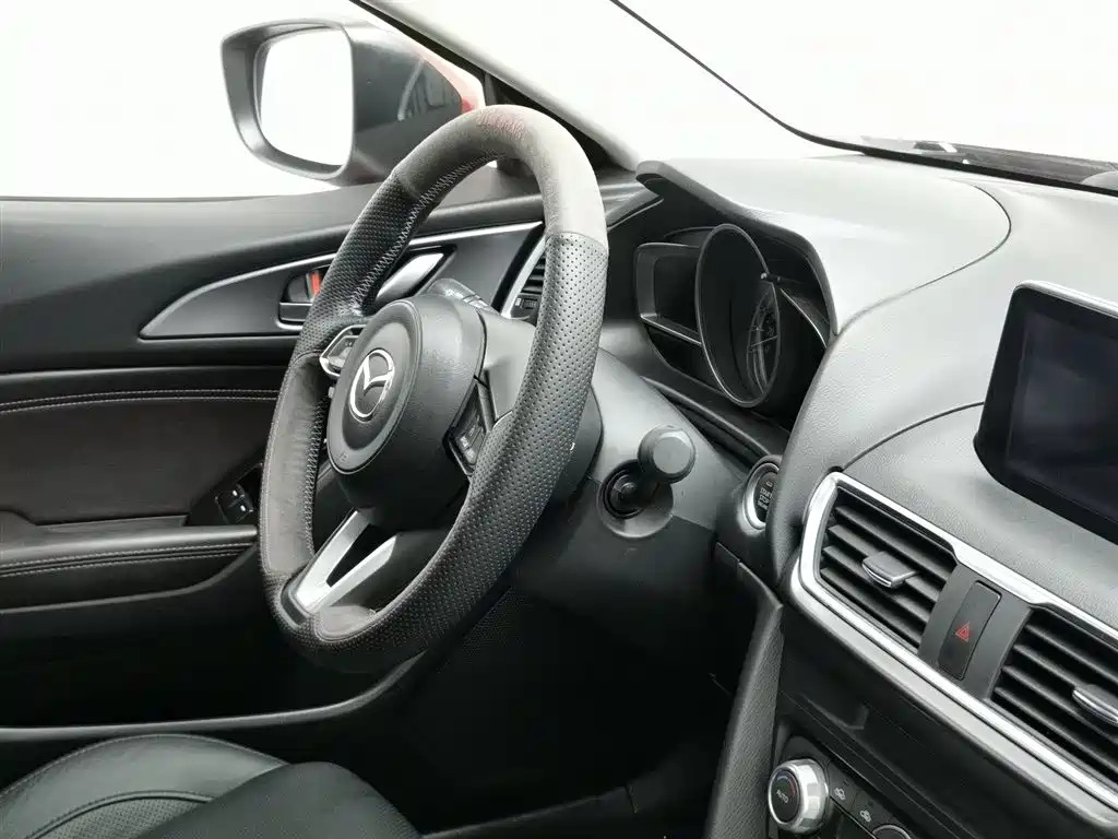 Mazda 3 Axela 2017 — фото 22