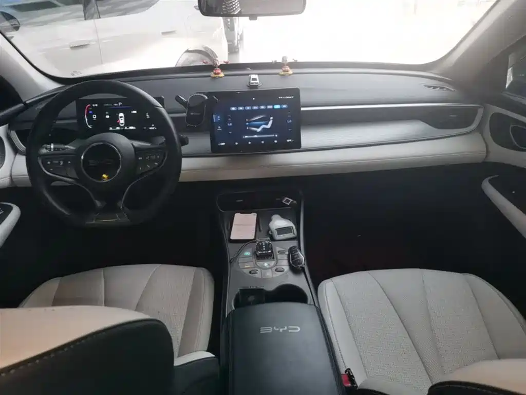 BYD Seal 05 DM-i 2025 — фото 10