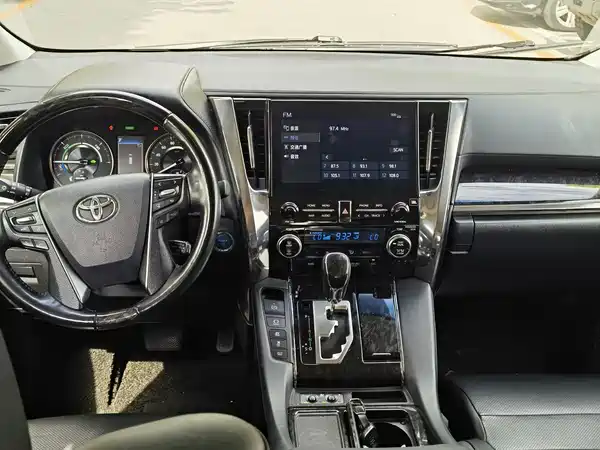 Toyota Vellfire 2021