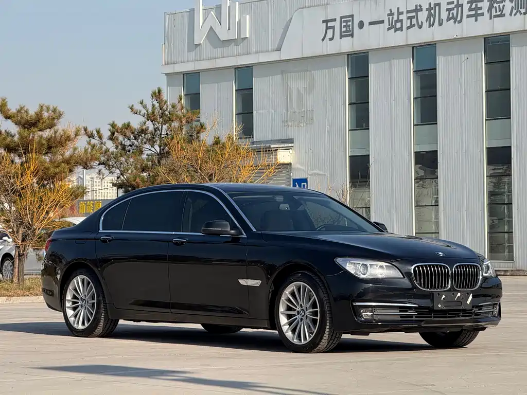 BMW 7 Series 2015 — фото 5