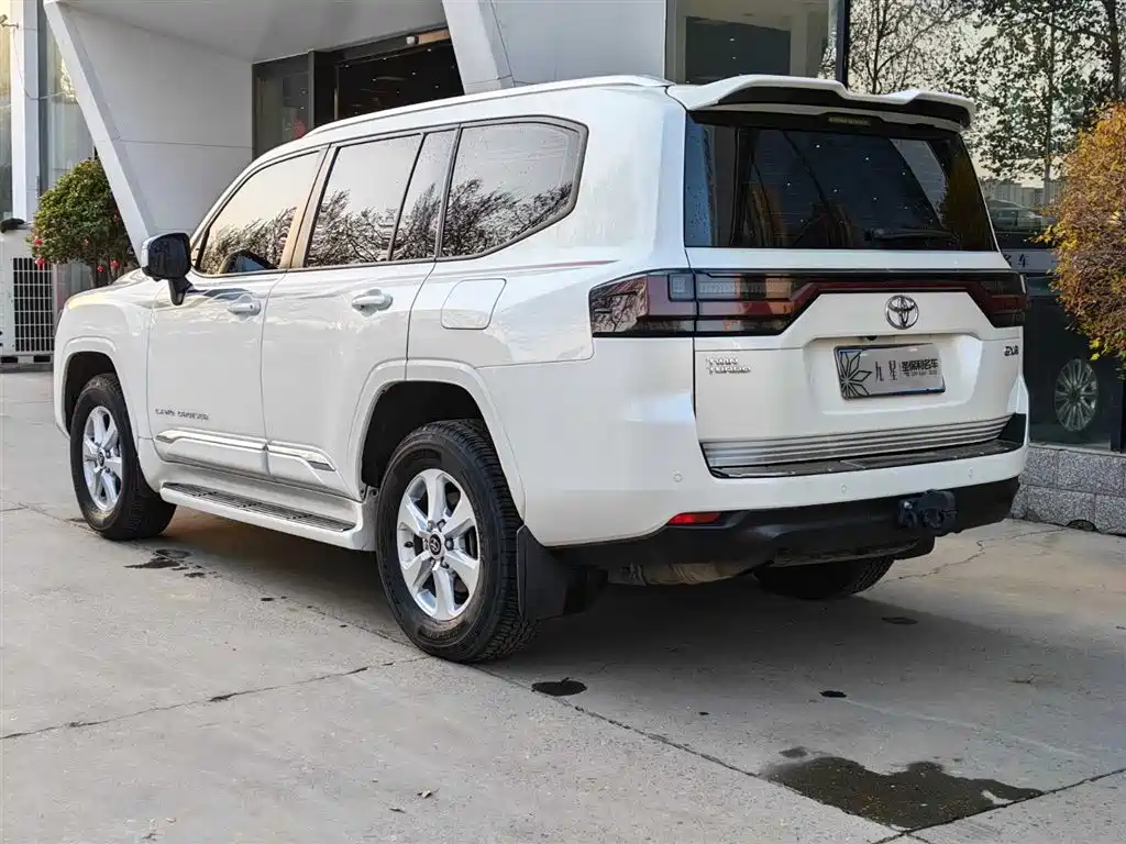 Toyota Land Cruiser 2025 — фото 2