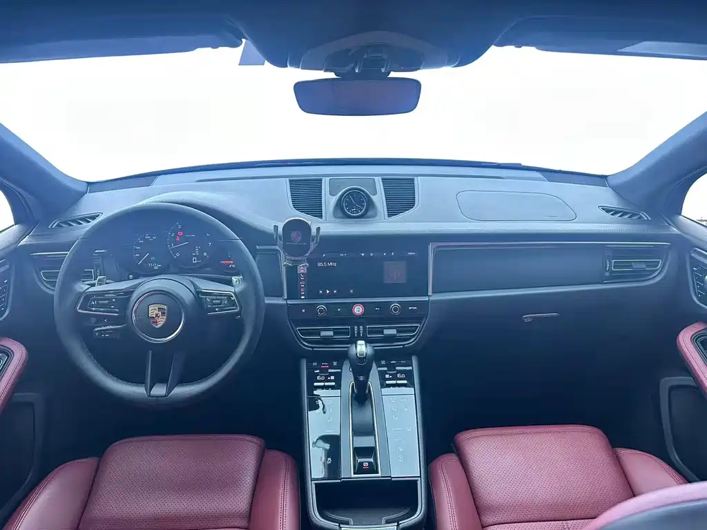 Porsche Macan 2022 — фото 15