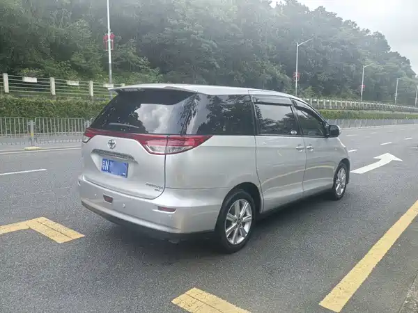 Toyota Previa 2012