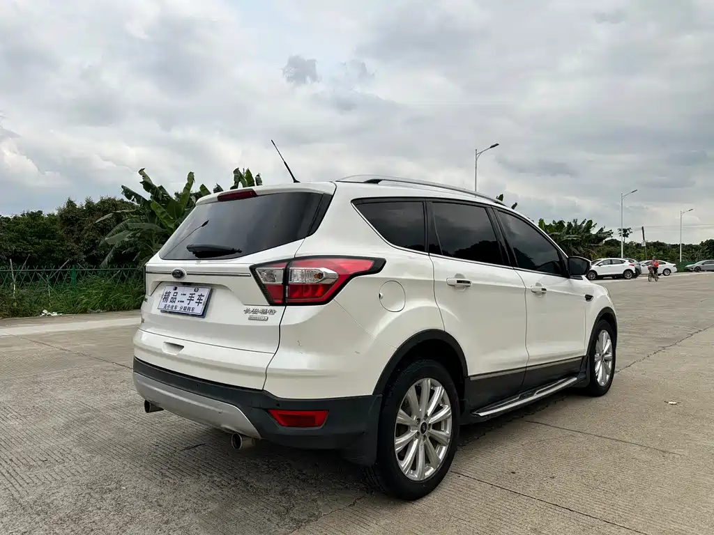 Ford Kuga 2017 — фото 14