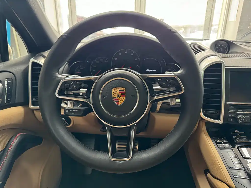 Porsche Cayenne 2015 — фото 20