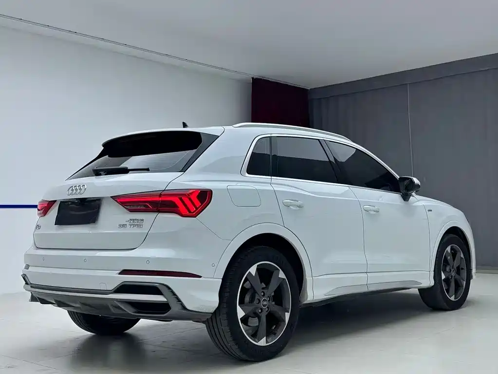 Audi Q3 2023 — фото 6