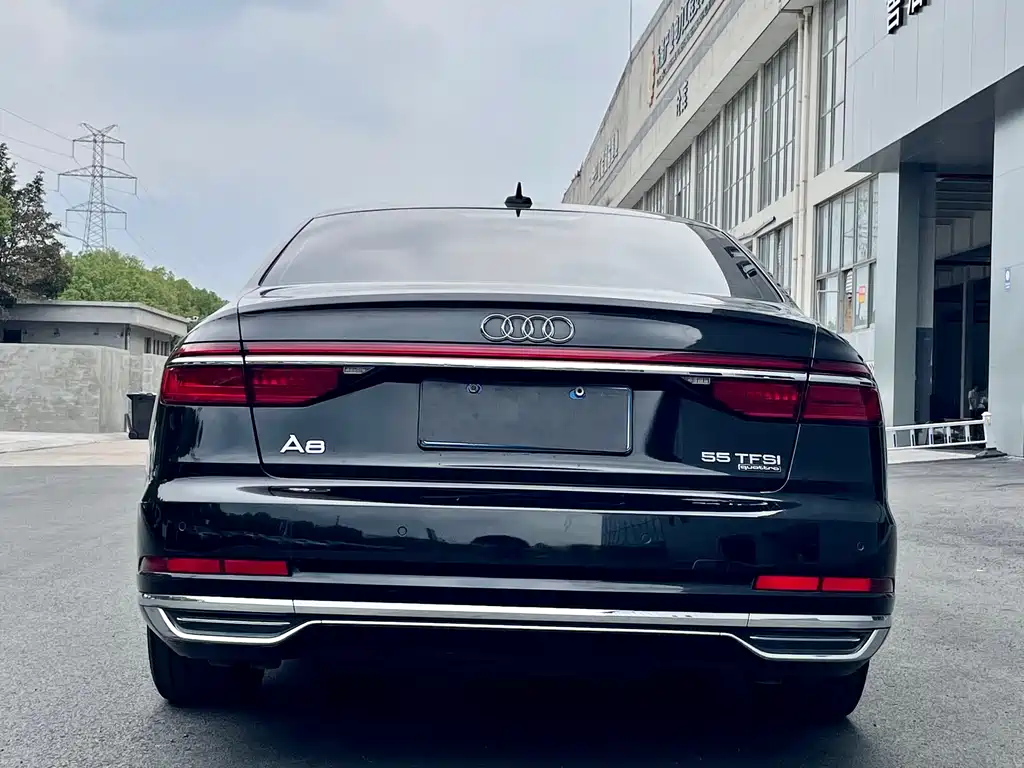 Audi A8 2020 — фото 12